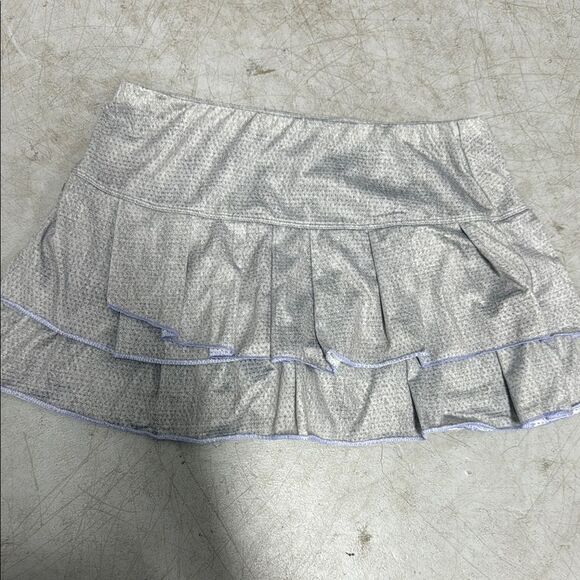 Lucky in Love Light Gray Skirt Size Medium - Like New in Excellent Condition - Picture 1 of 3